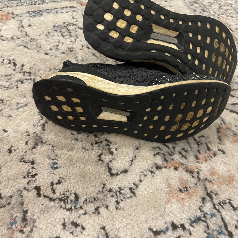 Adidas Ultra Boost - Picture 6 of 6